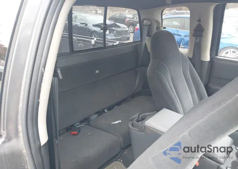 2004 Dodge Dakota z USA, uszkodzony, nr VIN 1D7GL12K74S570510